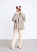 画像をギャラリービューアに読み込む, モックネックギャザーブラウス≪既製品≫